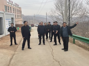 PA视讯下沉积石山县胡林家乡何家村走访调研驻村工作情况